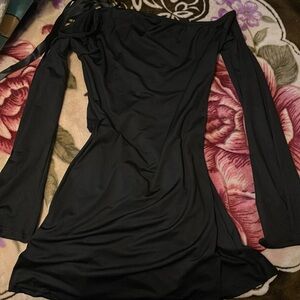 Ribbon toe shoulder dress